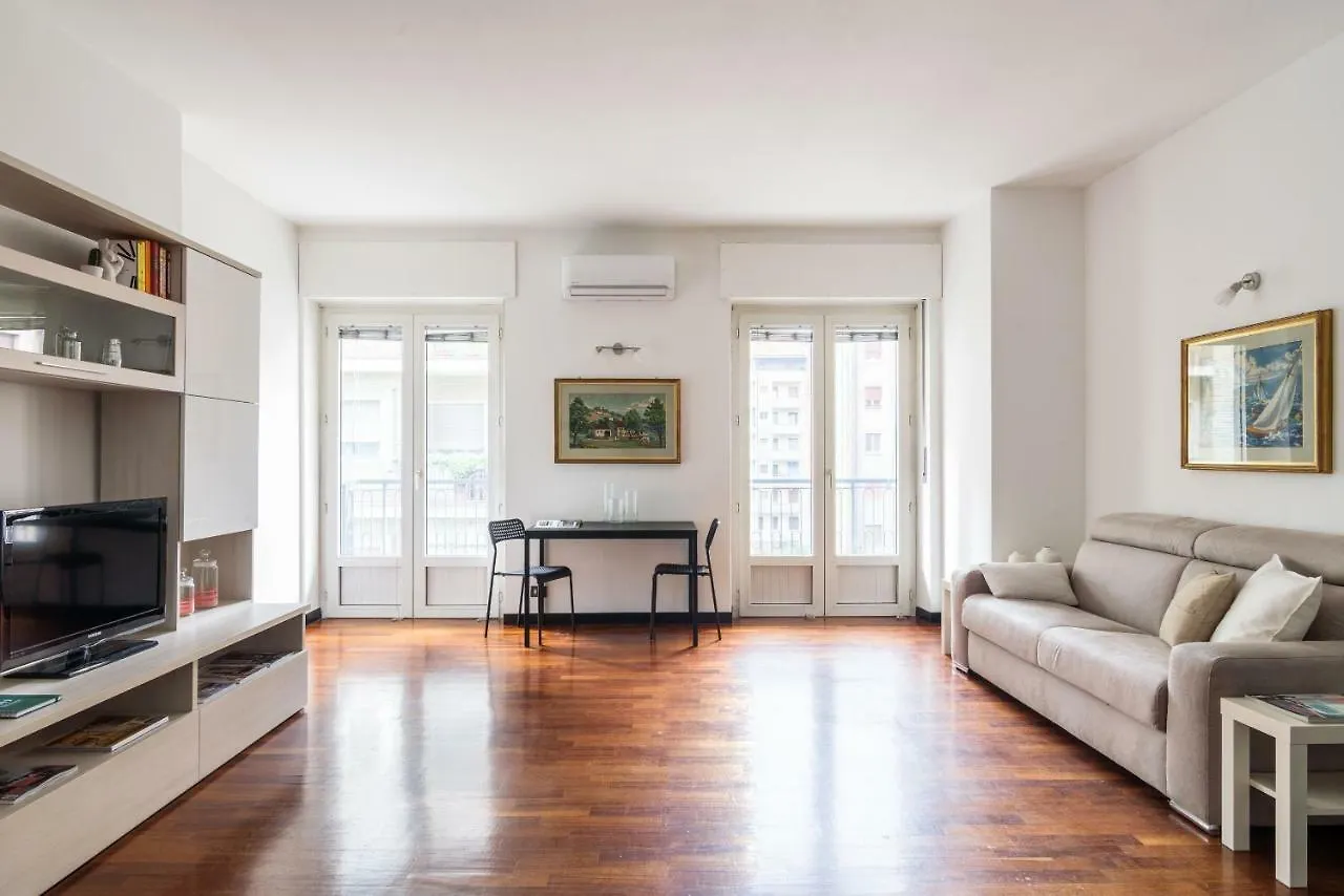 Homeathotel - Pianella Milan 0*,  Italy